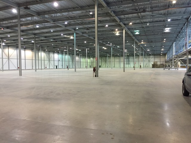 Reinigen vloer fabriekshallen Reinigen vloer fabriekshallen